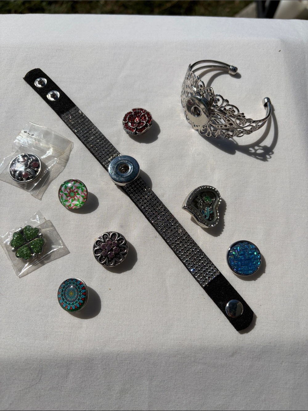 Interchangeable Snap Bracelet with Black Crystal Strap collection